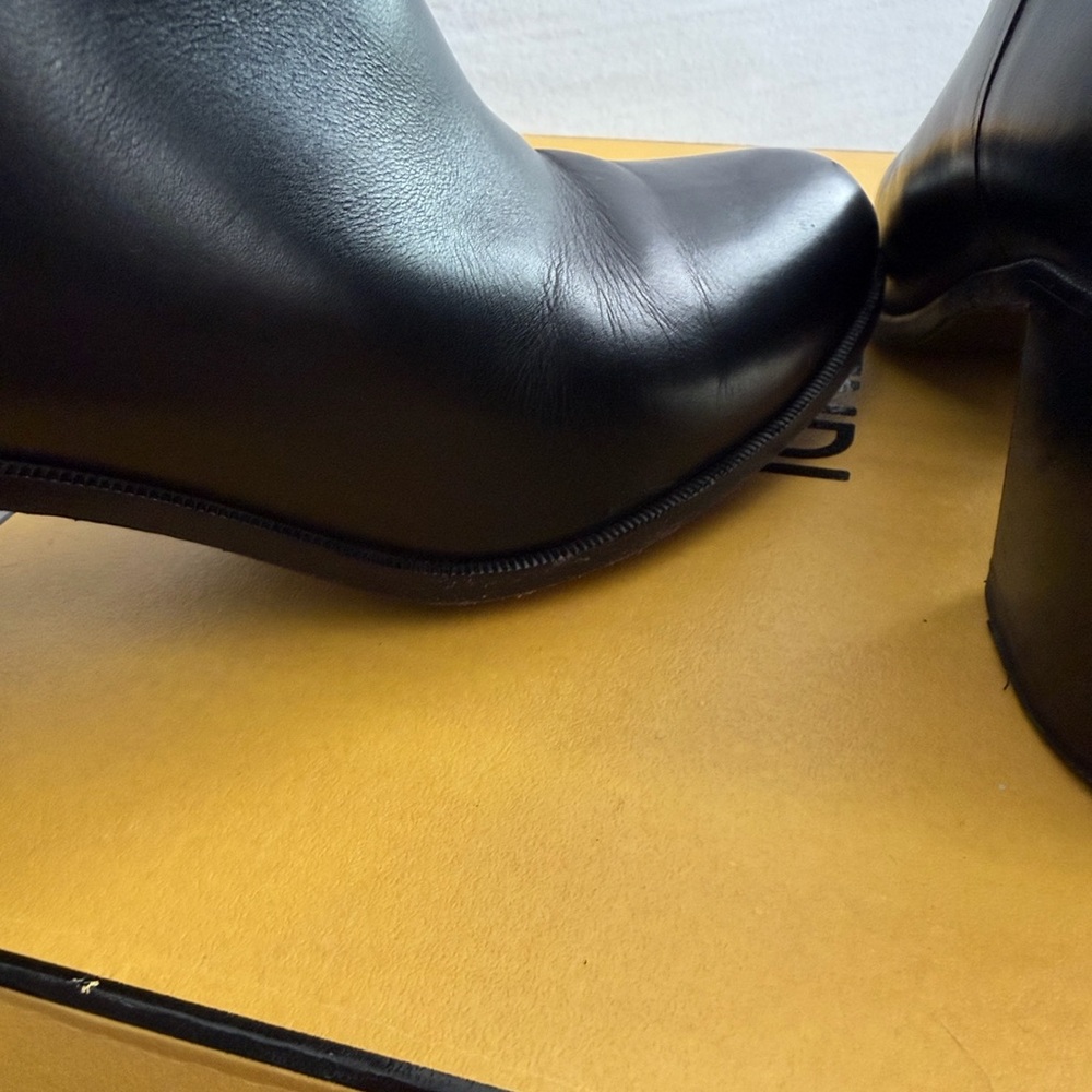 FENDI Black Women's Leather Ankle Boots - Picture 15 of 16